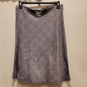 Love Scarlett Houndstooth A-Line Midi Skirt with Silver Accent